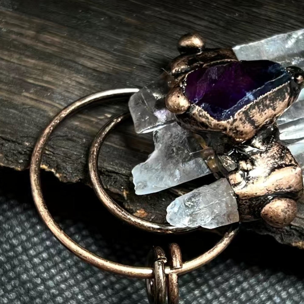 Amethyst and quartz bronze necklace - Picture 3 of 8